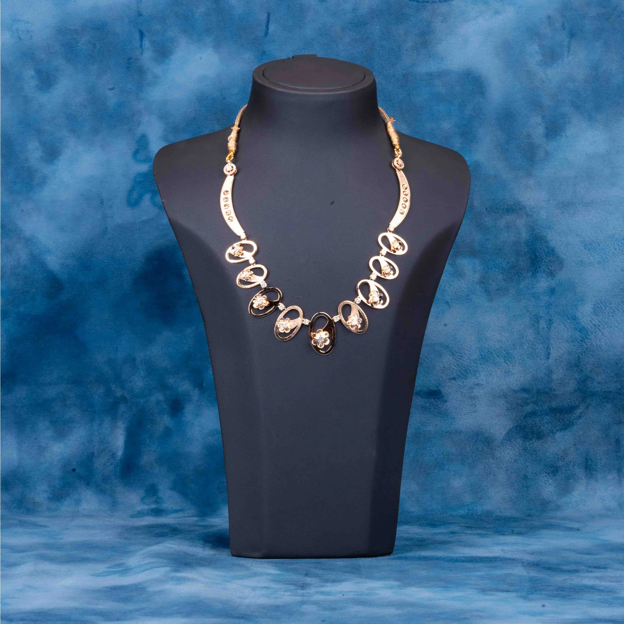 Twinkle - Rose Gold Necklace - Image 3