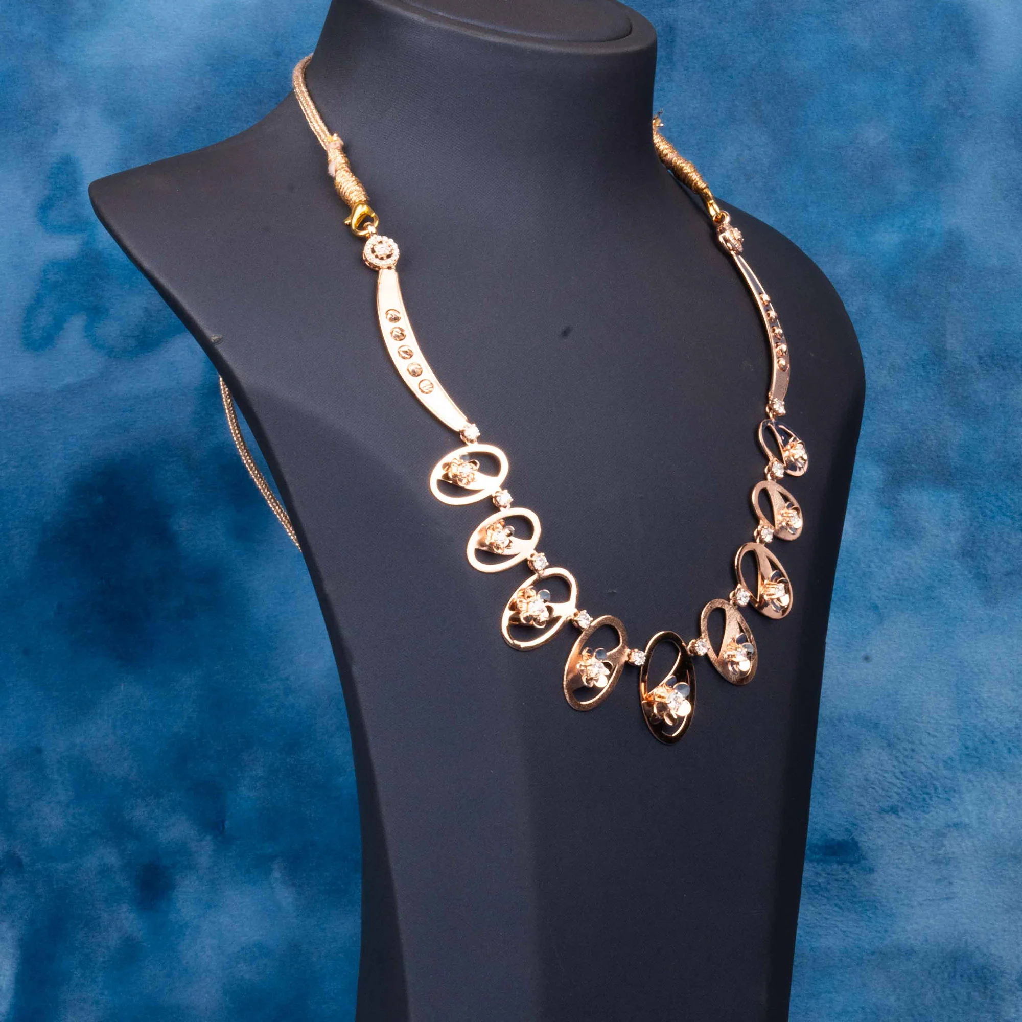 Twinkle - Rose Gold Necklace - Image 4